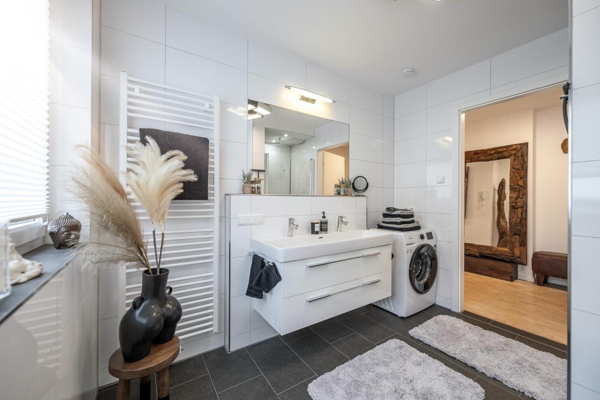 Appartamento Alpenflair / Luxury / 100Qm / Work / Travel / Netflix Penzberg Esterno foto